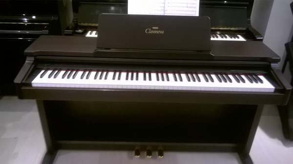 Đàn Piano điện Clavinova Yamaha CLP 133